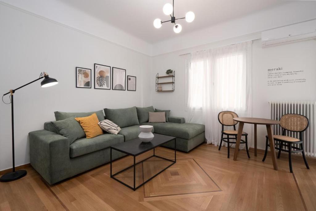 Vibrant Urban Getaway: Modern 1-Bedroom Near Bars, Parks, And Metro Athens Ngoại thất bức ảnh