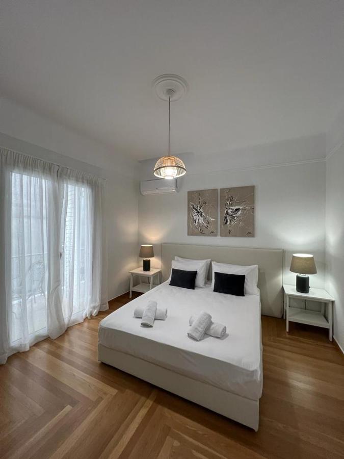 Vibrant Urban Getaway: Modern 1-Bedroom Near Bars, Parks, And Metro Athens Ngoại thất bức ảnh